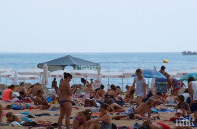 Във Варна дебнат за нелегални търговци по плажа