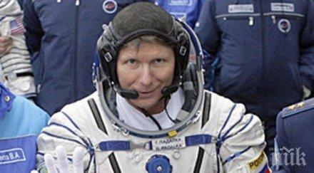 руският космонавт рекордьор продължителност полетите космоса генадий падалка става години