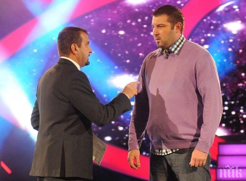 ДРАМА! ТВ-доставчик резна порното на брадъра Нед