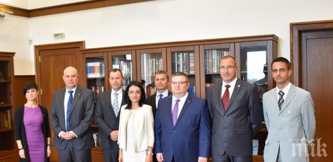 Главният прокурор Сотир Цацаров се срещна със словенския си колега