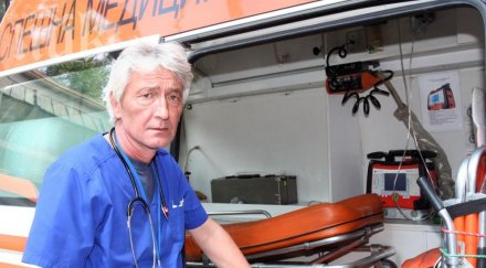 битият лекар спешна помощ съди нападателите