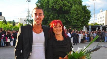 синът пернишкия тотомилионер без дама бала