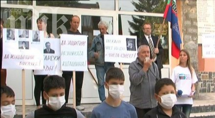 бунт изграждане сметище село баня