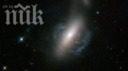 космически телескоп засне сливането две галактики