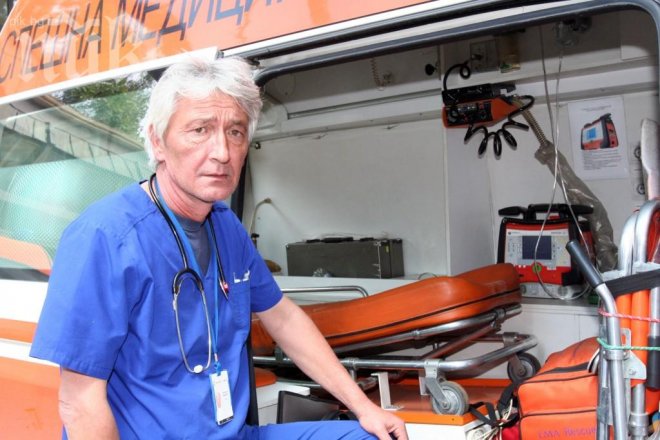 Битият лекар от Спешна помощ ще съди нападателите си 