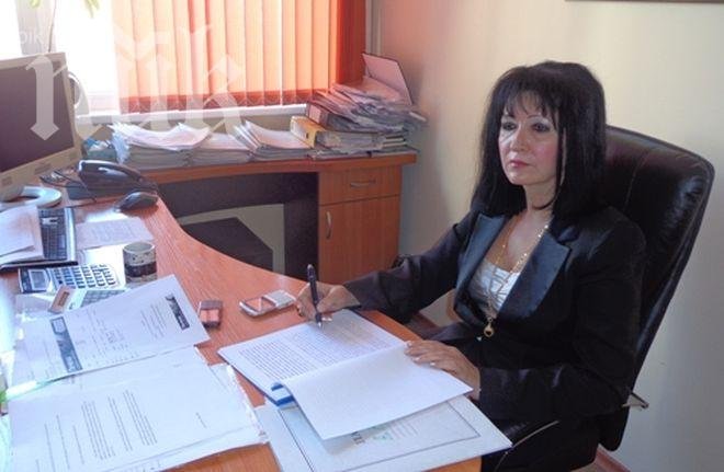 Съветничката Софрониева: Не знам защо взривиха гаража ми