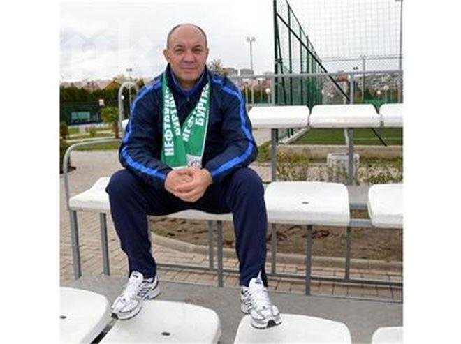 Легендарният бек Пацо Николов стана шеф на Нефтохимик