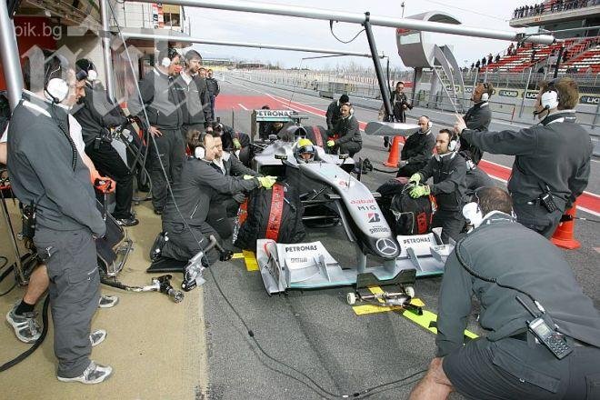 Тимът на Уилямс се обвърза дългосрочно с Мерцедес