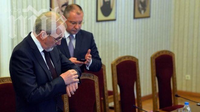 Станишев и Местан дърпат конците през зам.-министрите