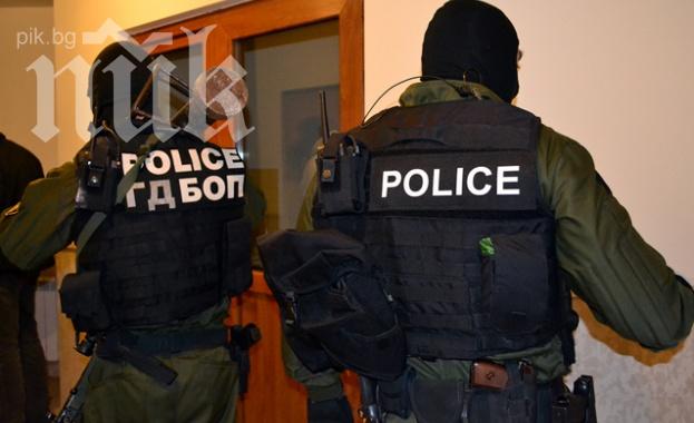 Акция на ГДБОП! Задържаха трима за изнудване