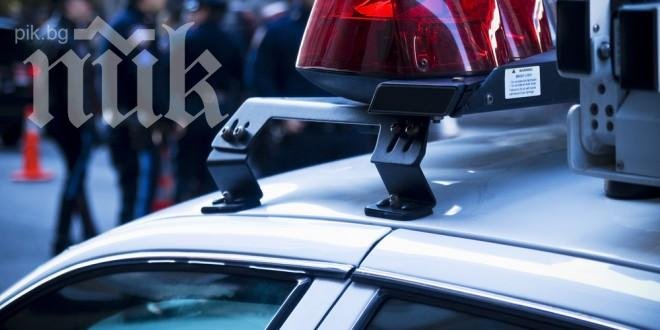 Учителка изнасилила 14-годишен пред черква