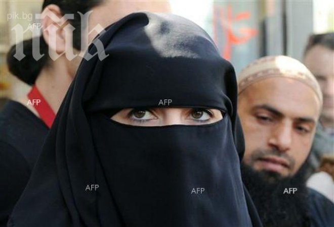 Общинският съвет на град Генк отмени забраната за носене на хиджаб