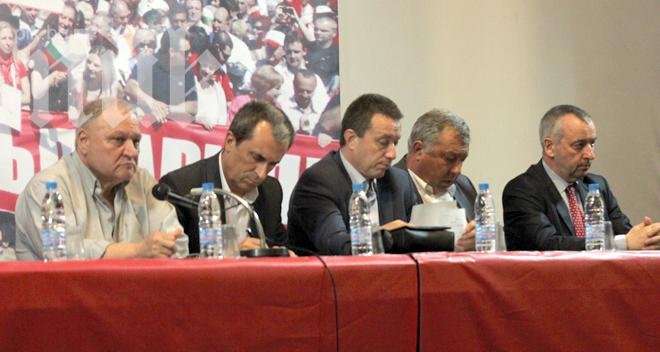 Българин от Дойче банк ще е второто вице на Орешарски