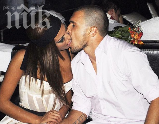 Валери Божинов се натиска на Левски