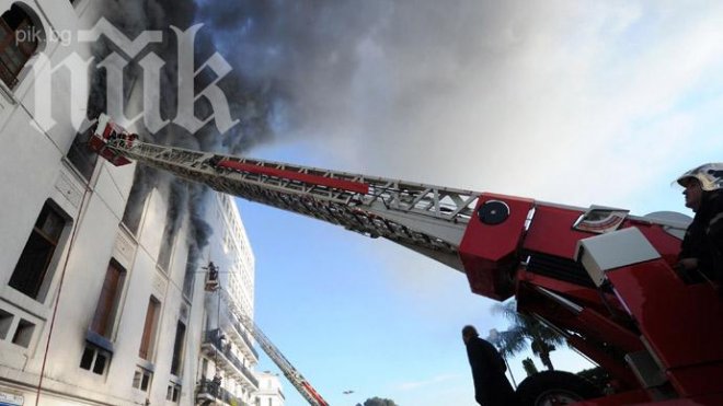 Пожар изпепели офис в София