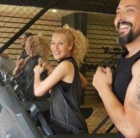 ГАЛА ВЗРИВИ МРЕЖАТА! 51-годишната водеща шокира с коремче - бременна ли е? (СНИМКА)