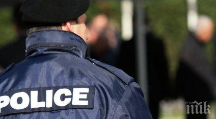 частен автомобил вдигна крак авиобаза гърция