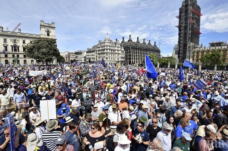 Мащабен протест в Лондон срещу Брекзит