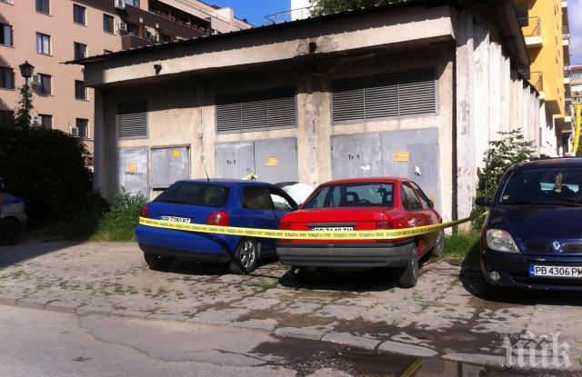 Две коли пламнаха като факли в Пловдив