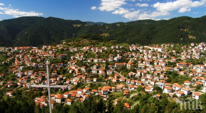 ЧУДО! Нямо дете проговорило от чудодейната вода на аязмото в Момчиловци