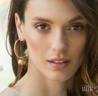 ГОРЕЩО В ПИК! Луиза Григорова се пусна по монокини така, както само мъжът й я вижда (СНИМКА 18+)