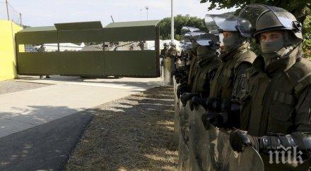 полицията армията австрия учат отблъскват големи групи мигранти