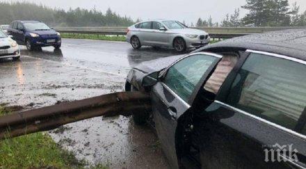 извънредно зрелищна катастрофа бмв тракия снимки
