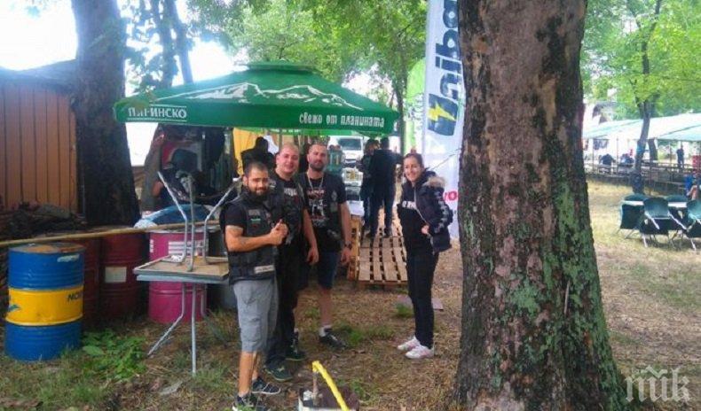 ЩЕ СЕ ЛЕЕ БИРА! Започват лудите надпревари на рокерския събор