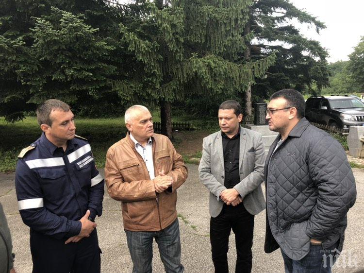 Областният управител на Софийска област Илиан Тодоров успокои пострадалите от наводненията 