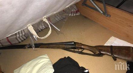 иззеха незаконно притежавани двуцевка пистолет ботевград