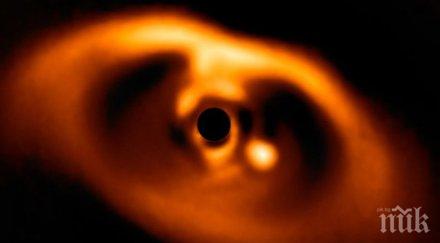 заснеха раждането нова планета