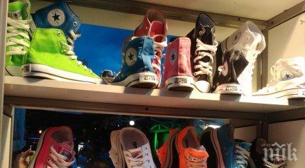 търговците слънчака пука заляха сергиите евтини ментета снимки