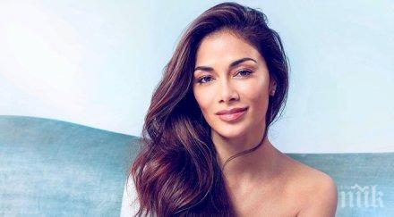 никол шерцингер заголи бедър миконос гришо снимки