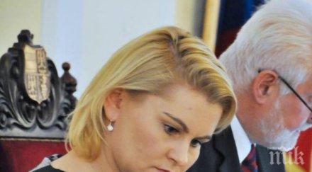 новата правосъдна министърка чехия обвинена плагиатство