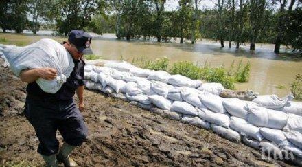 силните дъждове причиниха наводнения румъния