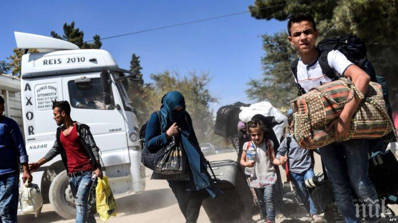 Над 270 хиляди сирийци са изпаднали в изключително тежки условия, бягайки от офанзивата на правителството