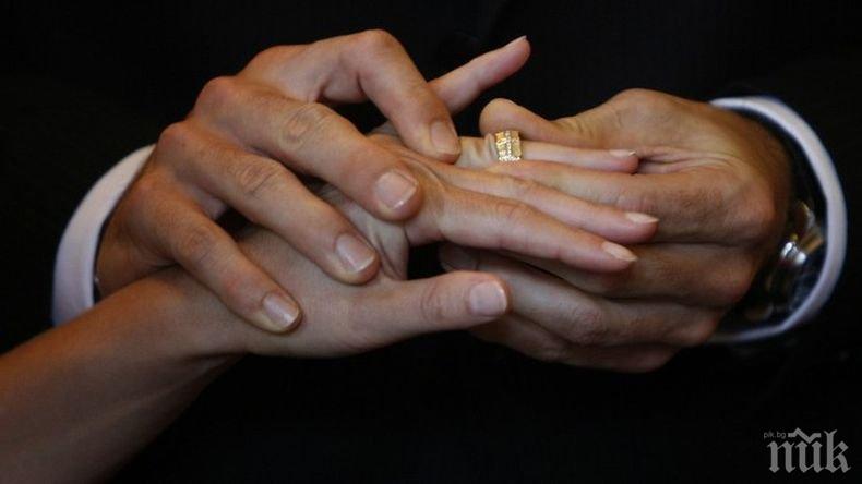 НЕВЕРОЯТНО! Ето защо носим брачната халка на безименния пръст
