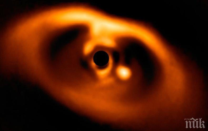 Заснеха раждането на нова планета