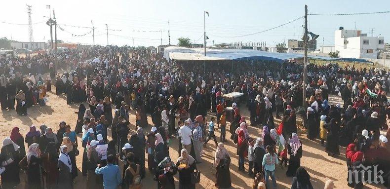 Хиляди палестински жени протестираха на израело-палестинската граница