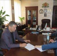 Областният управител на Софийска област Илиан Тодоров сключи споразумение за сътрудничество с Държавната агенция за българите в чужбина