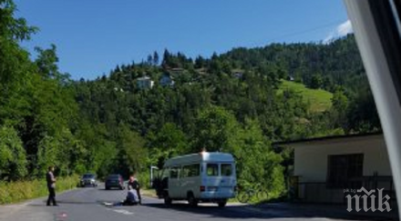 микробус помете жена мадан състоянието тежко карат пловдив