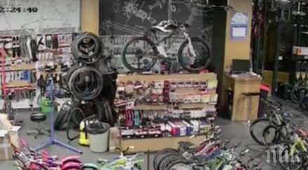 наглост апаши задигнаха колела бона три път разбиват магазина