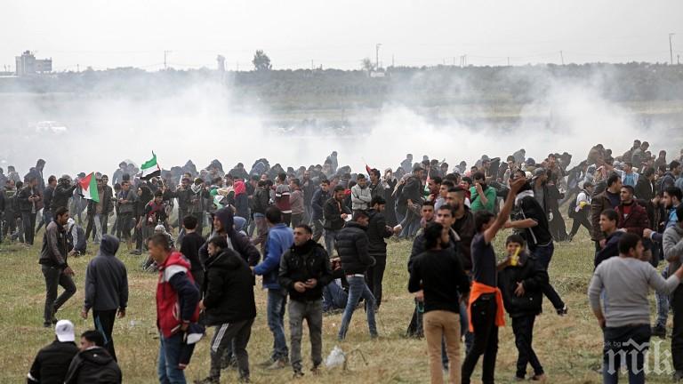 Загинал и стотици ранени палестинци при протест в Газа
