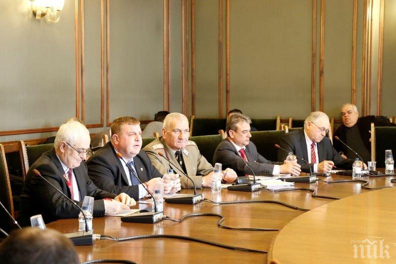 Комисията по отбрана решава за нов боен кораб
