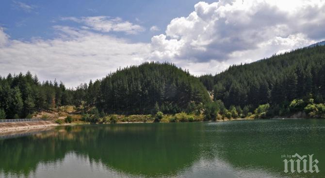 Изпускат язовир Студена