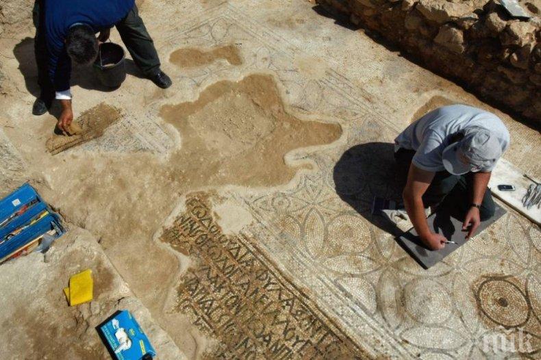 Археолози откриха керамични съдове на 2000 години
