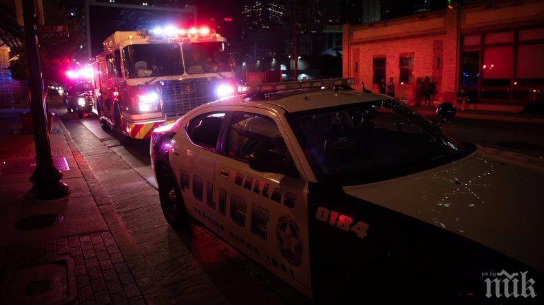 Хеликоптер падна върху къща в Съединените щати
