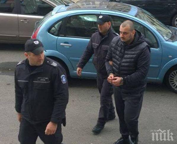 ИЗВЪНРЕДНО! Арестуваха известен бизнесмен след зрелищен екшън в паспортното на МВР, отмъстил на циганки за обида 
