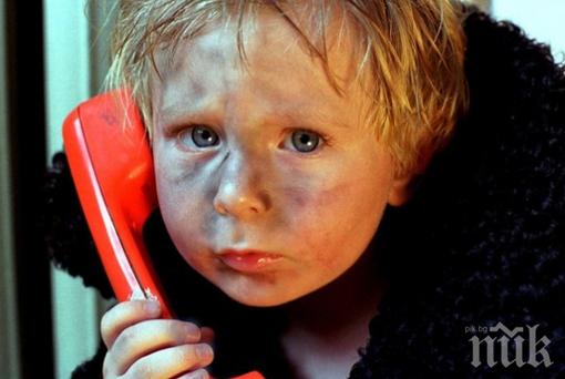 БЕЗХАБЕРИЕ! Майка заряза децата си сами за 3 дни