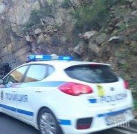 Движението по пътя Симитли - Кресна е възстановено